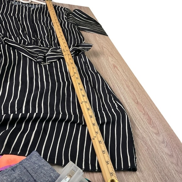 Club Monaco Black and White Wrap Dress with Mandarin Collar - Picture 7 of 9